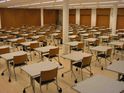 Blick aus dem Saal B 1 Richtung Eingangstüre Blick aus dem Saal B 1 Richtung Eingangstüre