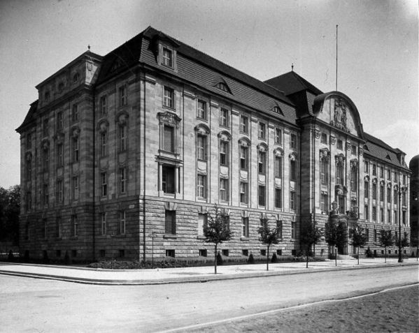 Historische Ansicht des Hauptgebäudes