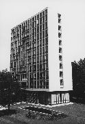 Hochhaus im Jahr 1956